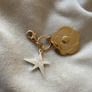 CHANEL flower gold + star CHARM with clip